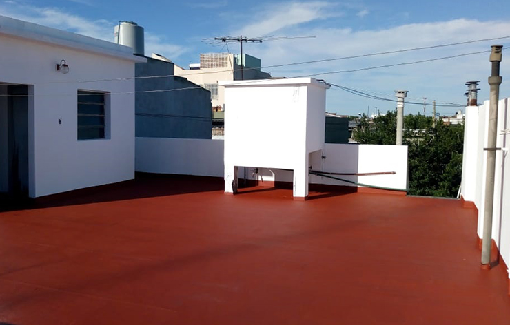 740×472